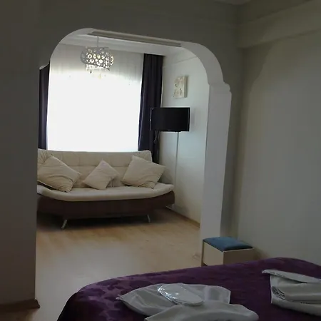 Demir Restaurant Hotel *